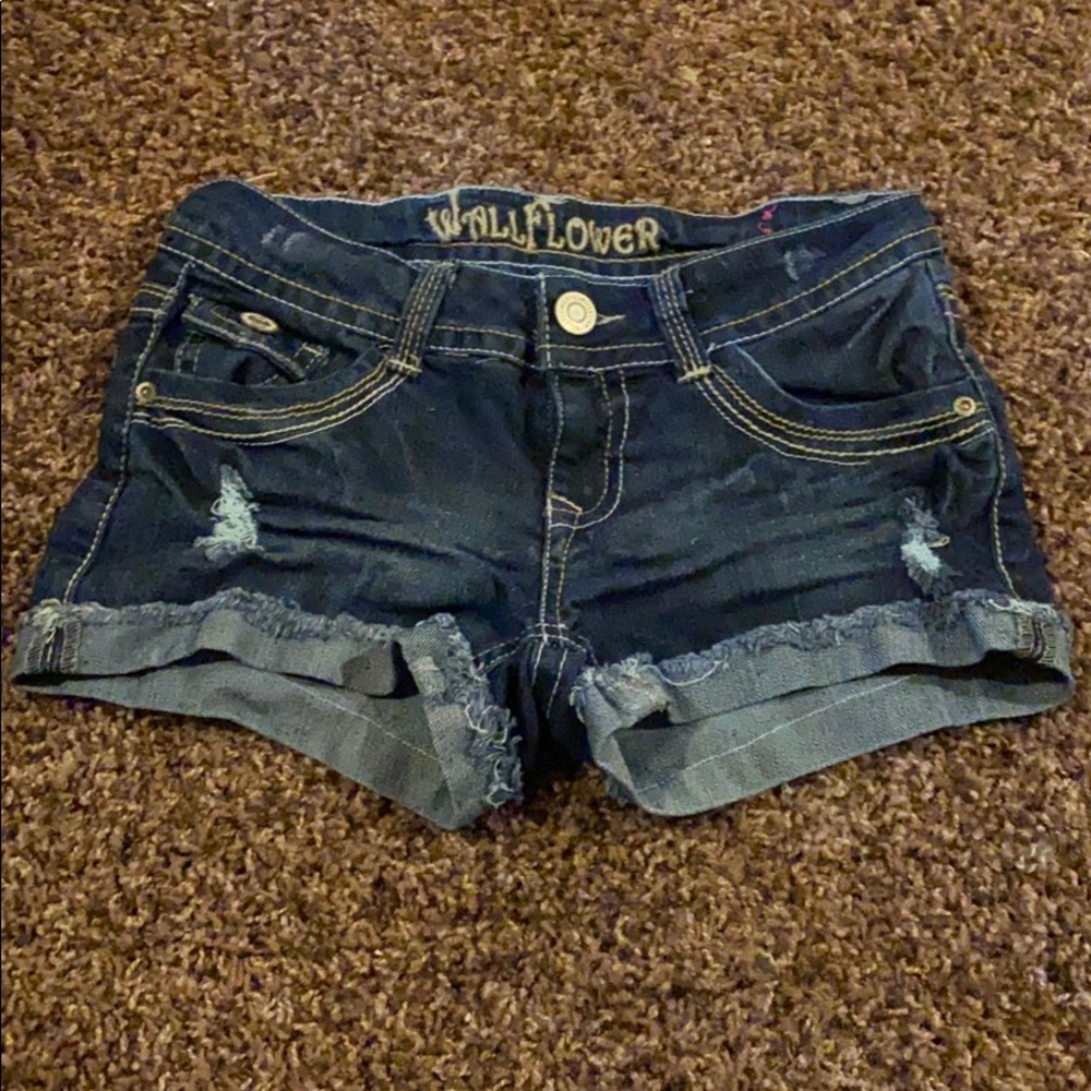🌸 Wallflower jean shorts